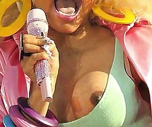 Dưới các thư ký bàn vlxx hentai thủ dâm